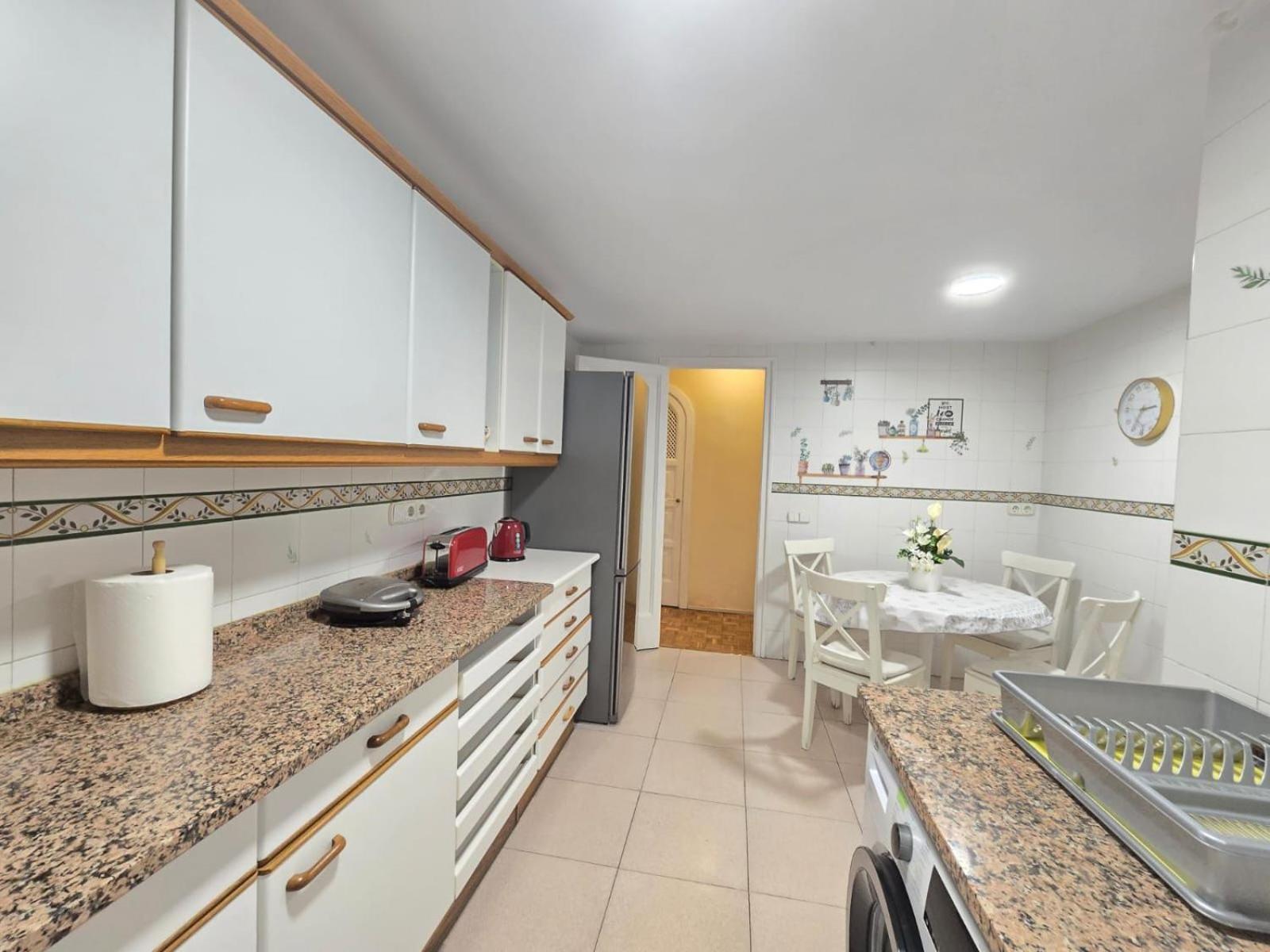 Rooms Villaroel Барселона Экстерьер фото
