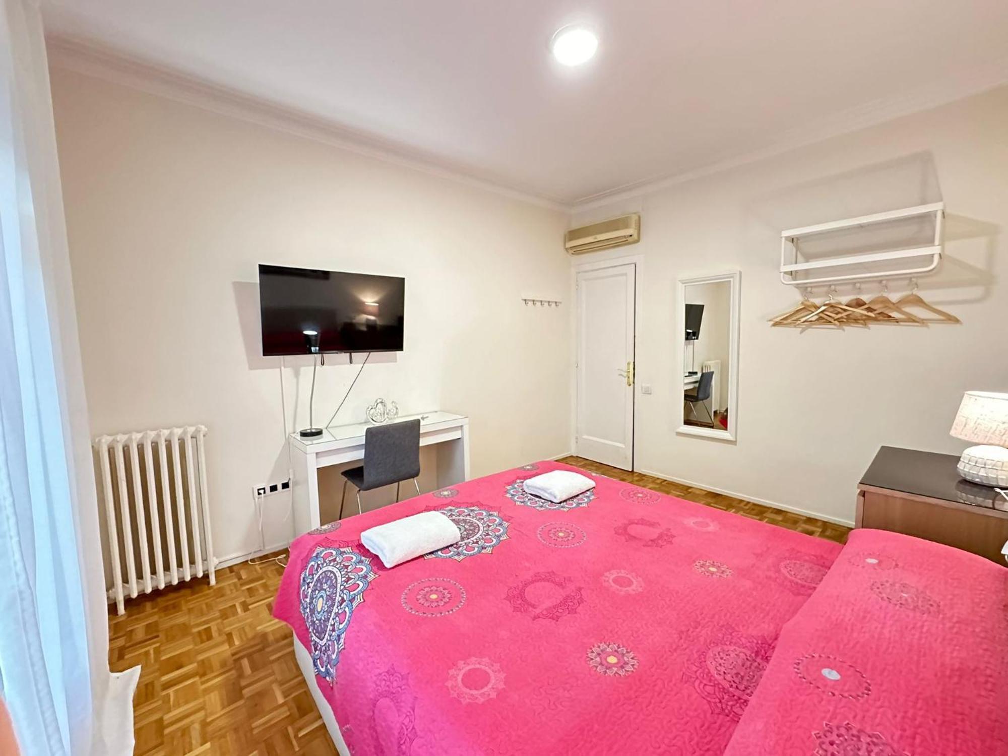 Rooms Villaroel Барселона Экстерьер фото