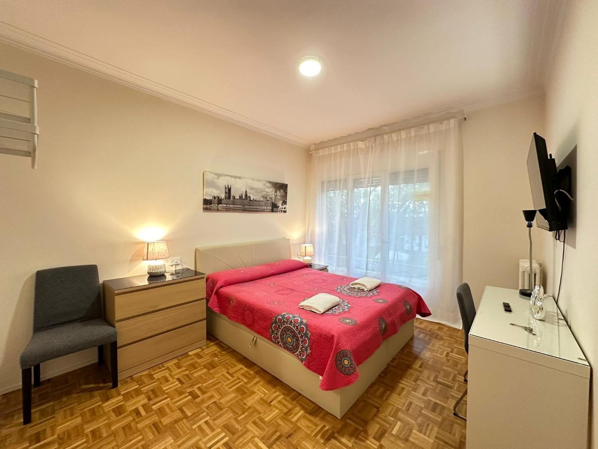 Rooms Villaroel Барселона Экстерьер фото