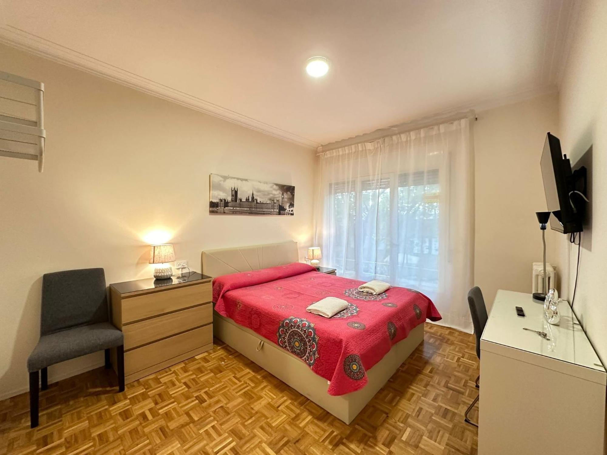 Rooms Villaroel Барселона Экстерьер фото