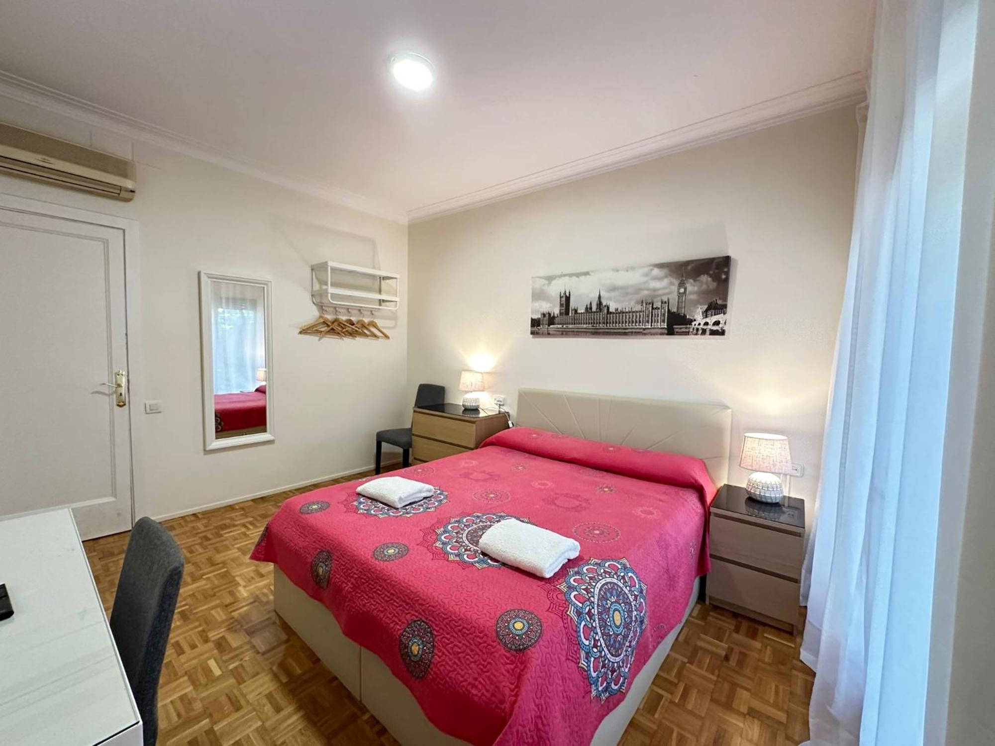 Rooms Villaroel Барселона Экстерьер фото
